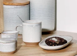 Salt & Pepper Schaal Cameo 33,5x18cm - stoneware - beige